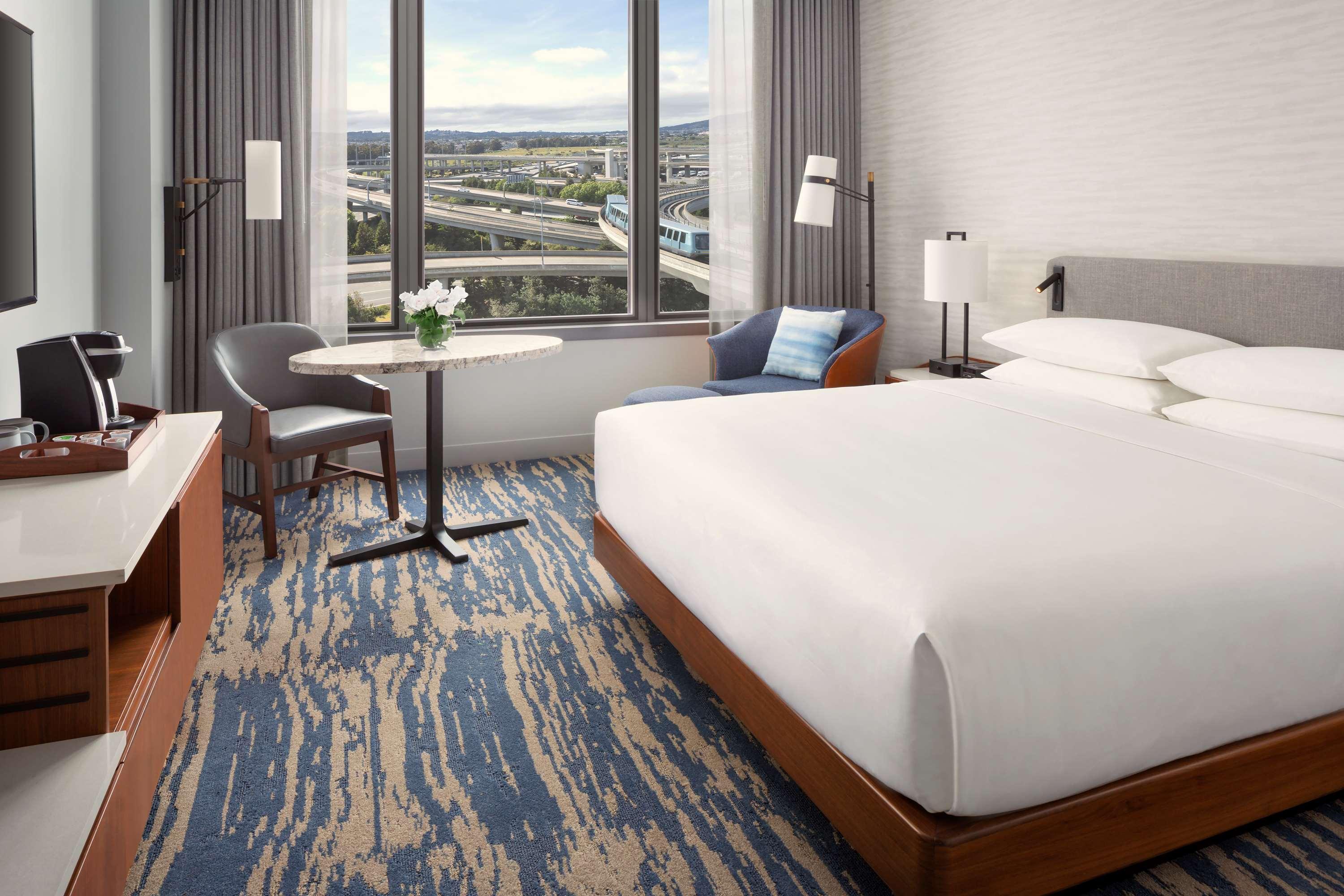 Отель Grand Hyatt At Sfo Милбрэй Экстерьер фото