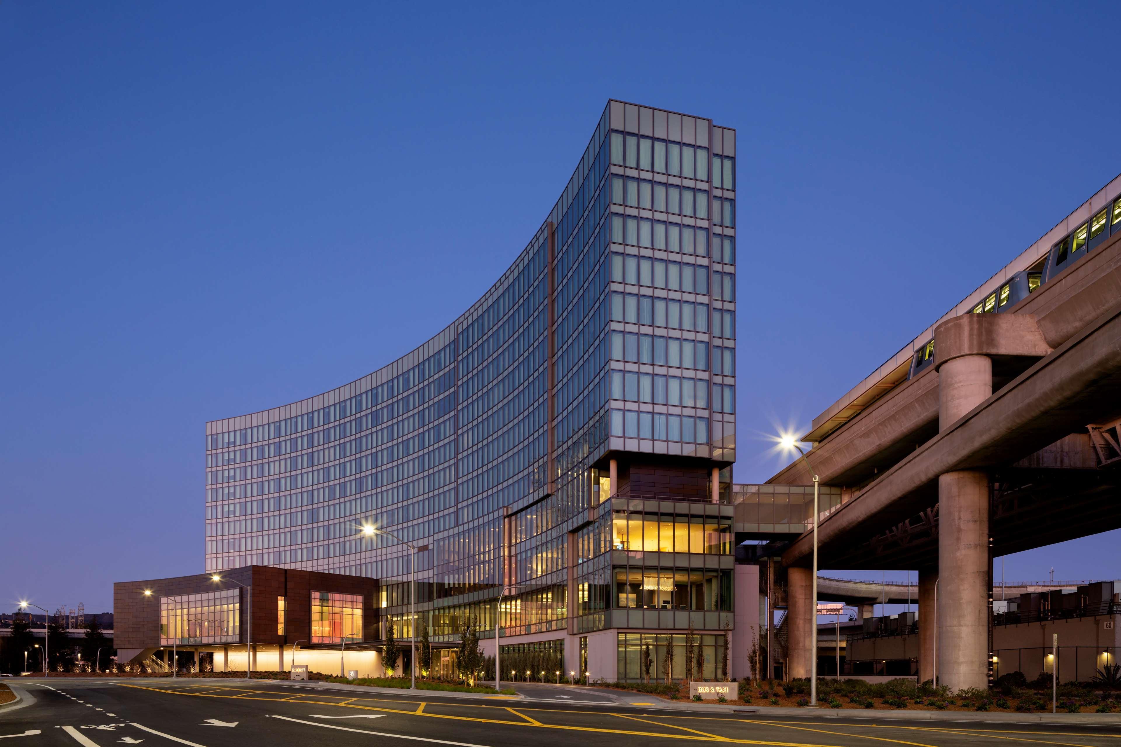 Отель Grand Hyatt At Sfo Милбрэй Экстерьер фото